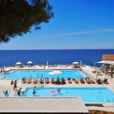 Park Plaza Verudela Пула