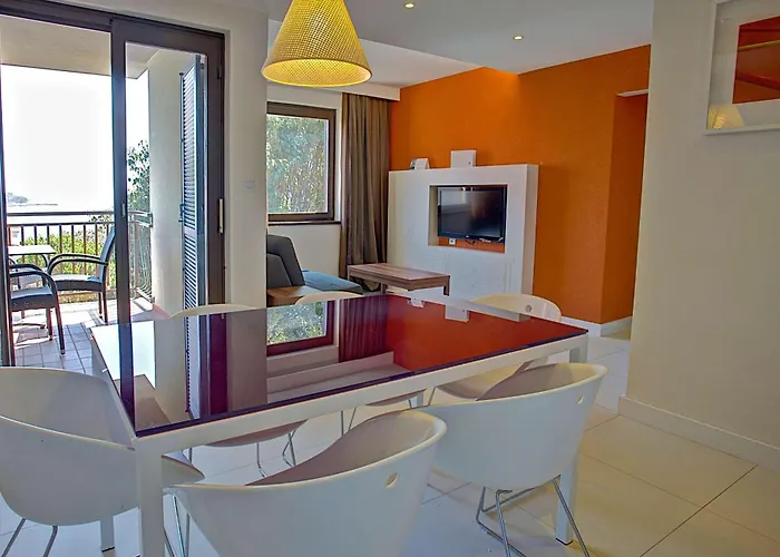 파크 플라자 베루델라 리조트 풀라