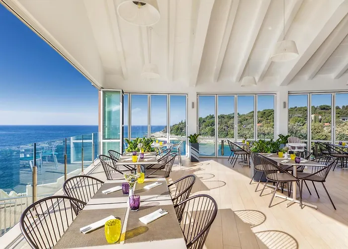 파크 플라자 베루델라 리조트 풀라