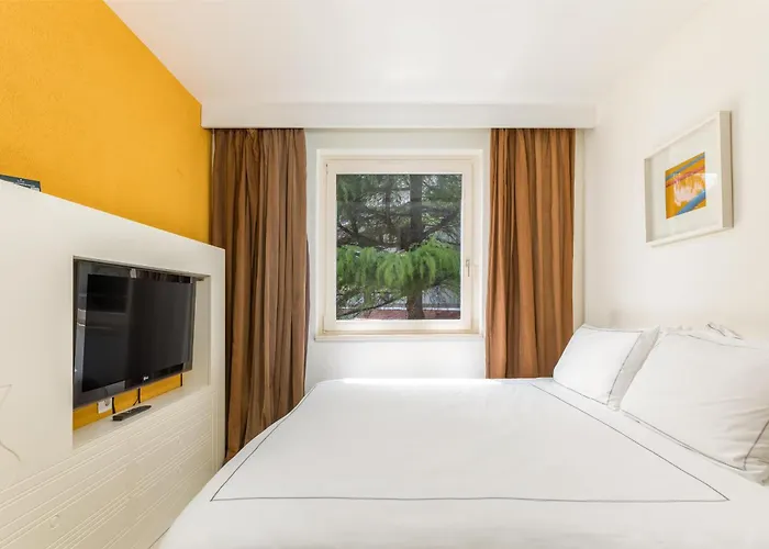 파크 플라자 베루델라 풀라