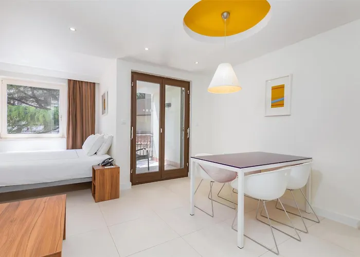 리조트 파크 플라자 베루델라 풀라