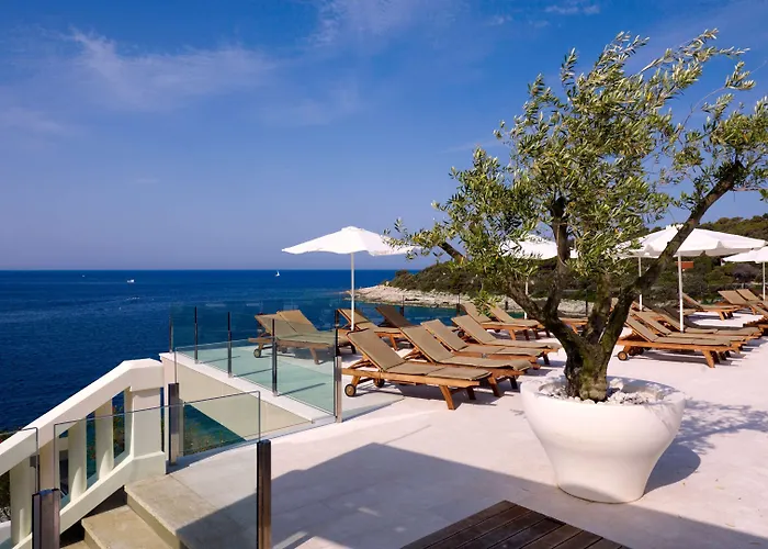 파크 플라자 베루델라 리조트 풀라