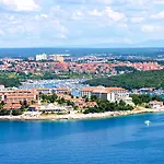 بارك بلازا فيروديلا 4*